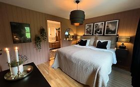 Rostad Apartment - With Kitchen And Free Parking